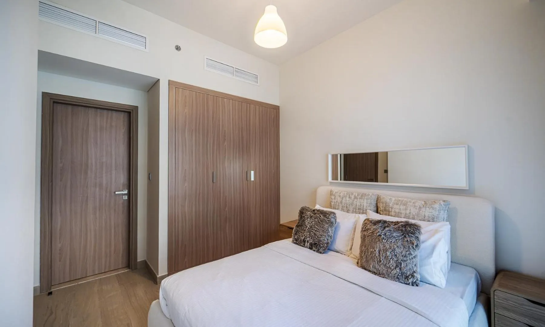 Stylish 1 Bedroom Apartment In Meydan Dubai United Arab Emirates