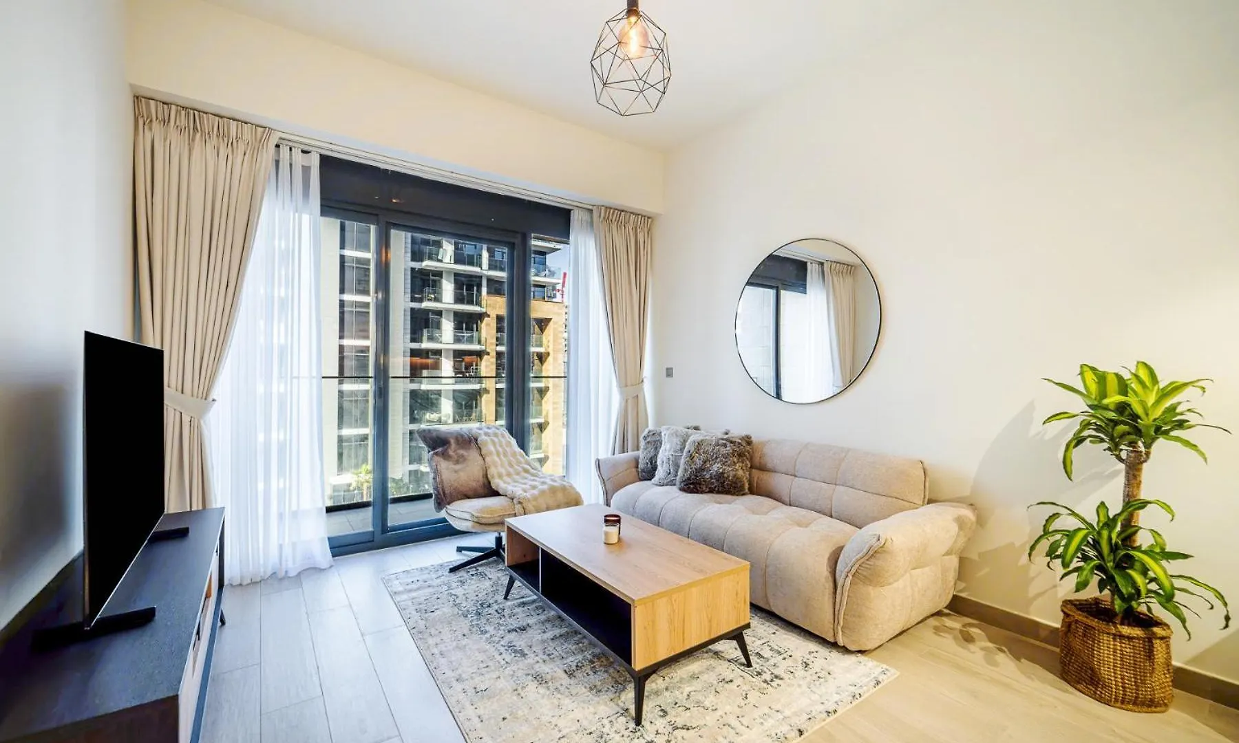 Stylish 1 Bedroom Apartment In Meydan Dubai 0*,